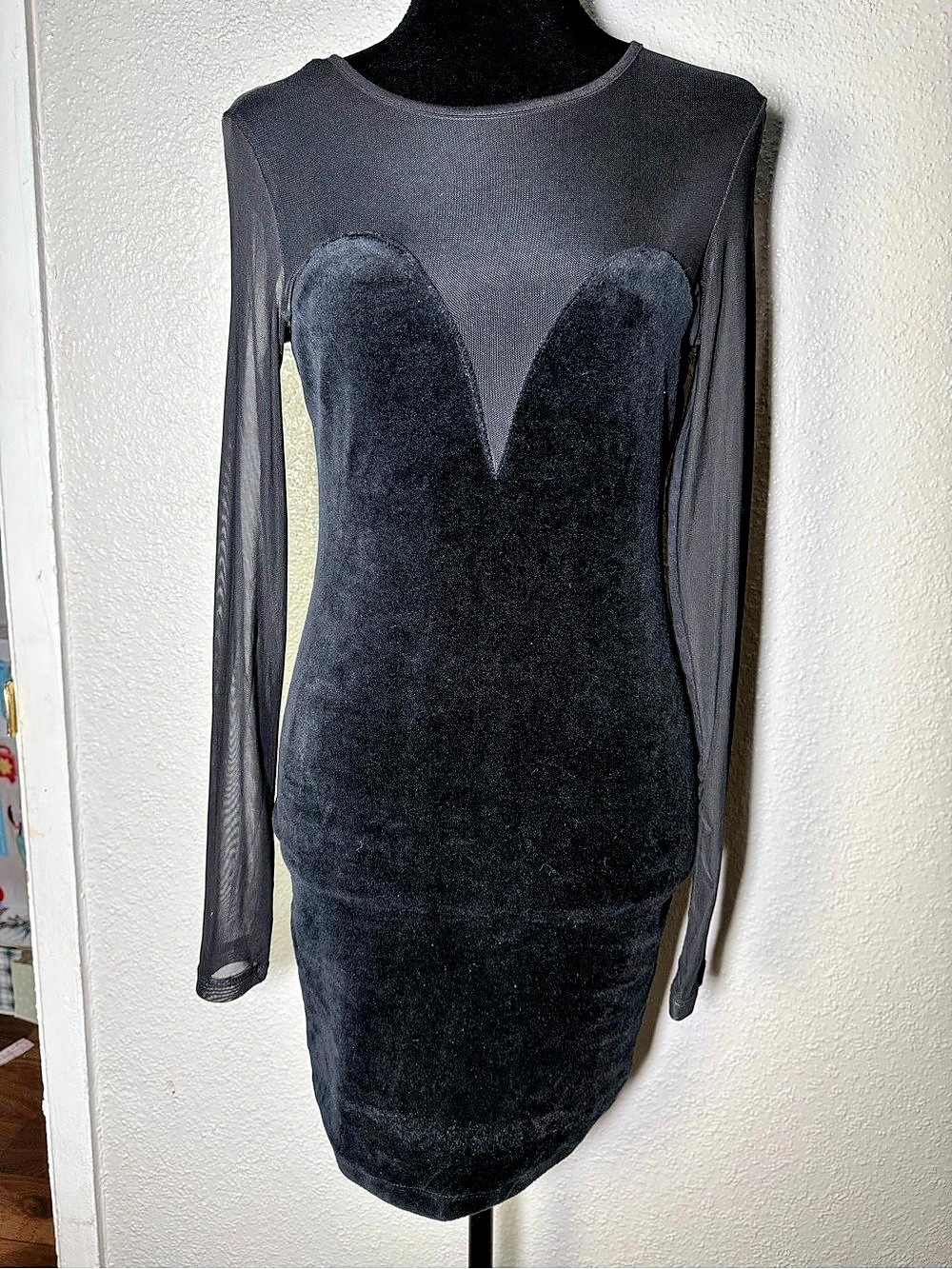 XXI Twenty One Black Velvet Mesh Sweetheart Bodycon Dress Size M